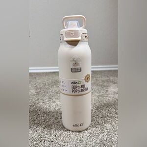 Ello Cream Water Bottle 32 oz.